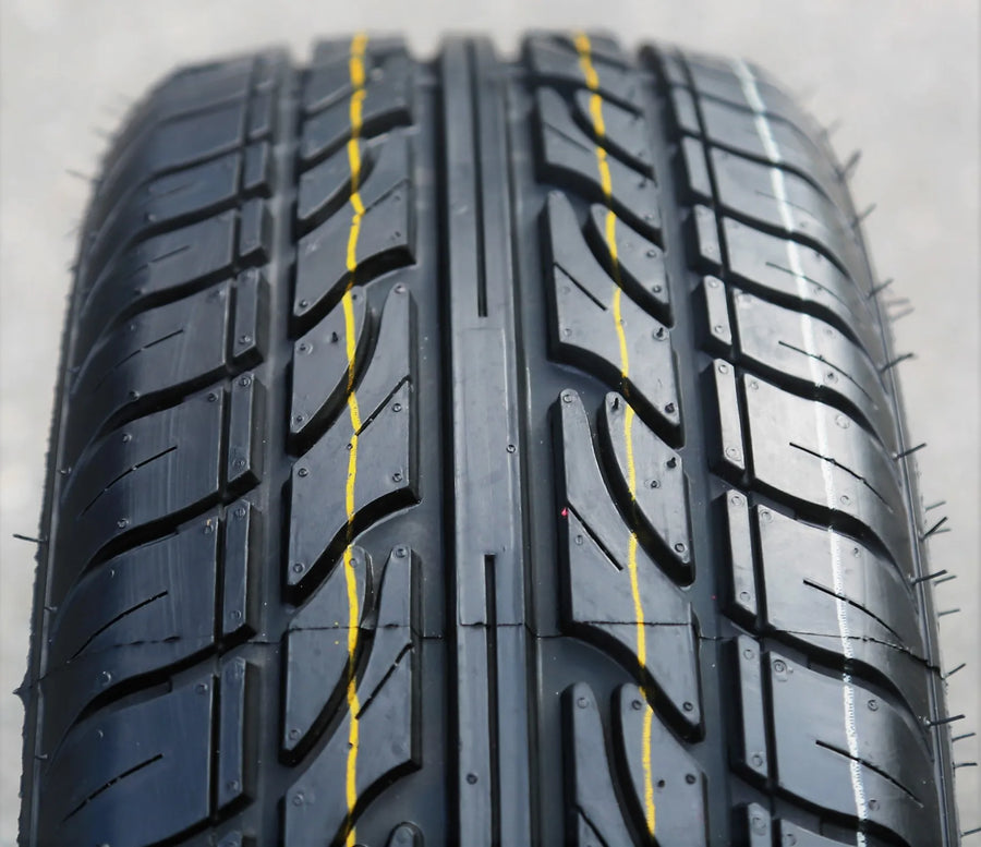 195/45/R15 Passenger High Performance Tire 78 V Haida Racing HD921