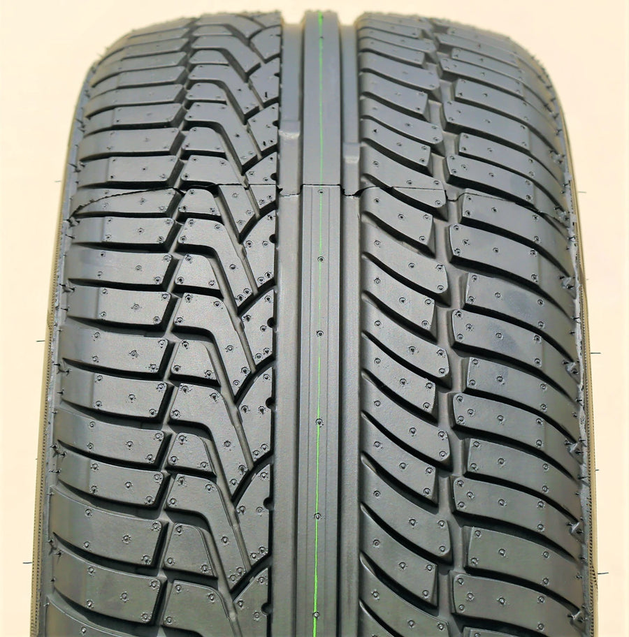 305/40/ZR22 Passenger All Season Tire 114 W XL Forceum Heptagon SUV (Set of 4)