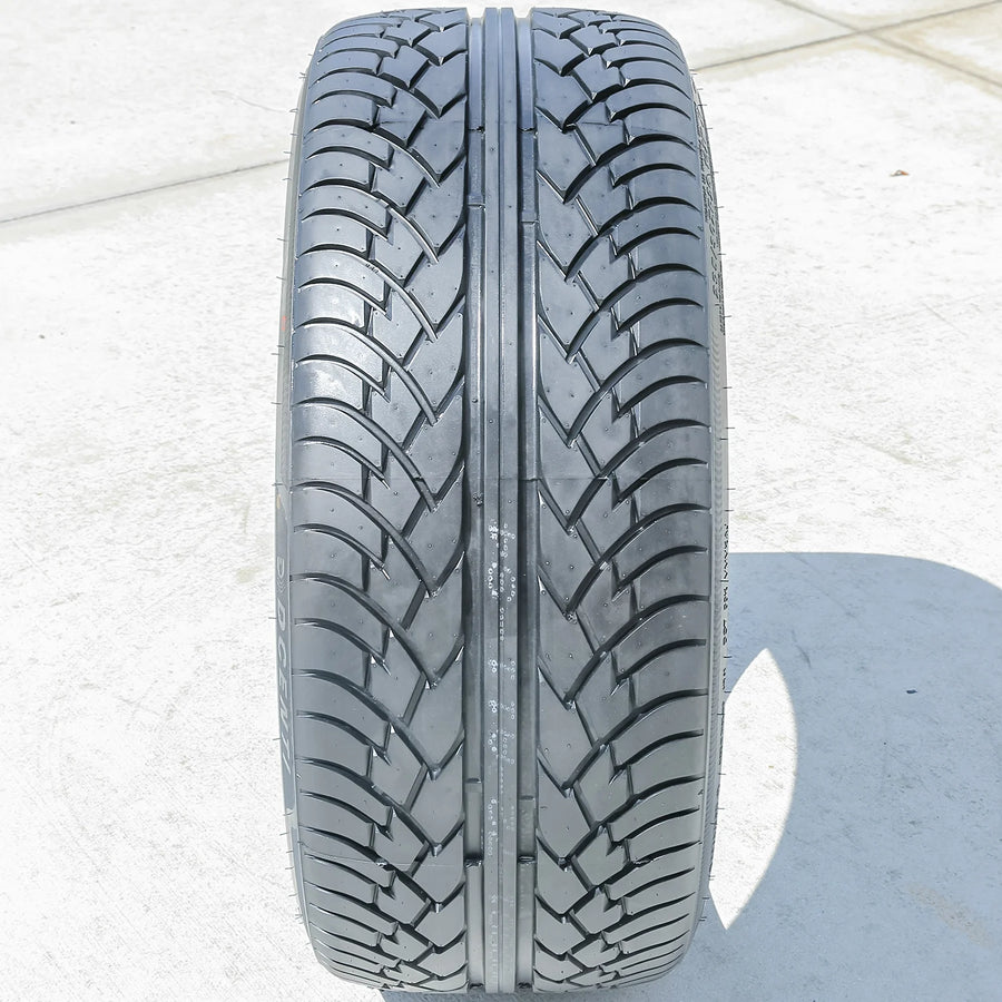 305/30/R26 Passenger All Season Tire 109 W XL Dcenti D9000
