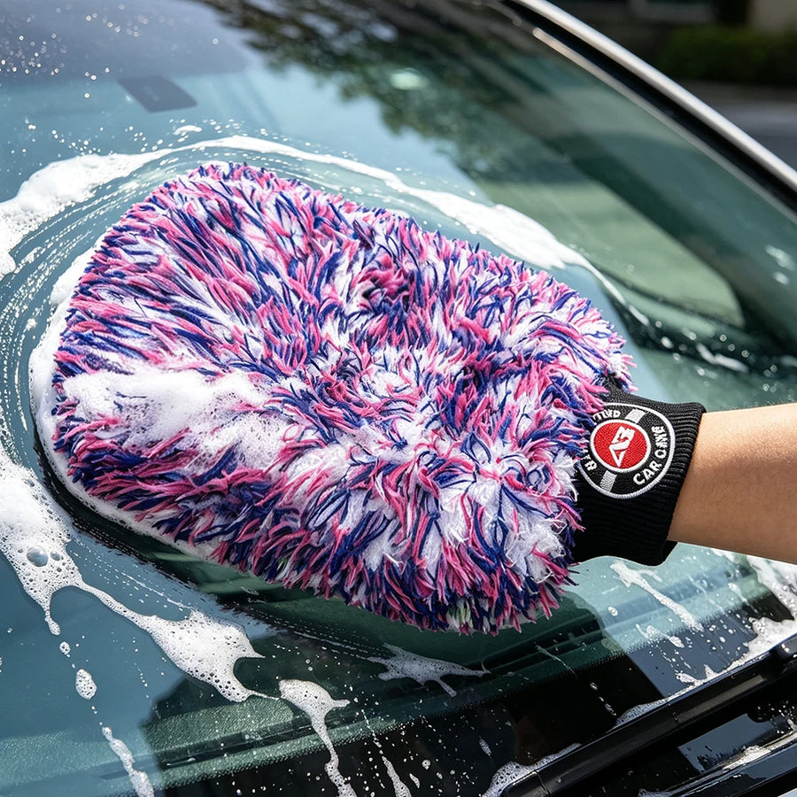 Oversized Plush Microfiber Car Wash Mitt with Wide Cuff