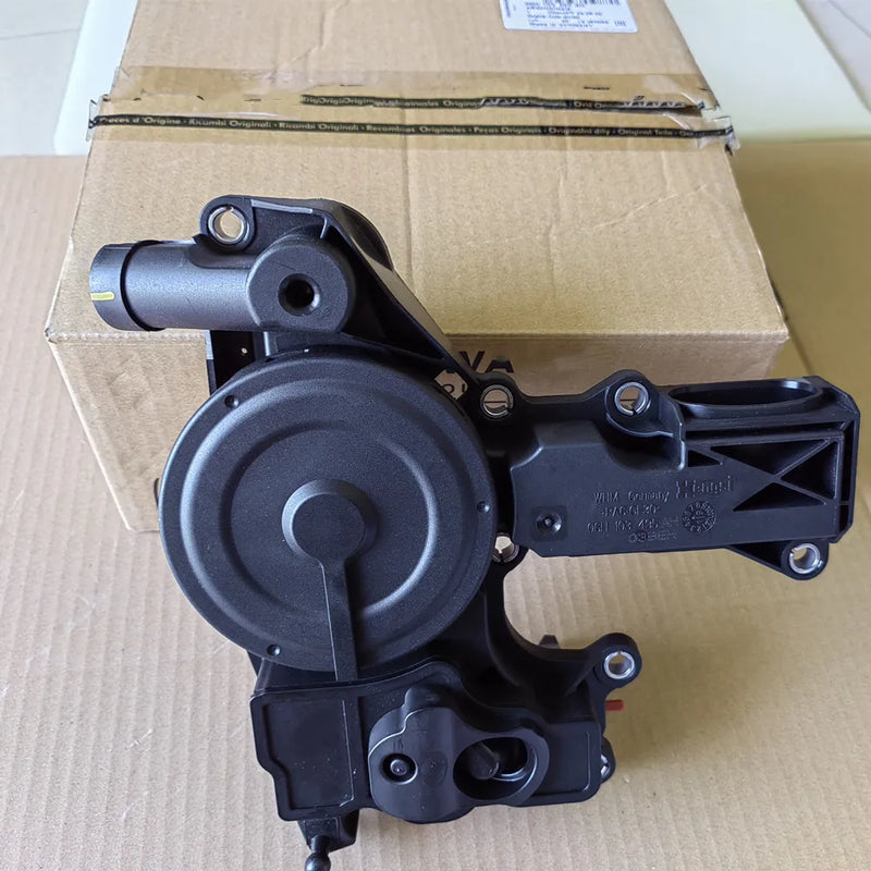 Engine Oil Separator PCV Valve for Volkswagen Passat & Audi A4/Q5 2.0T