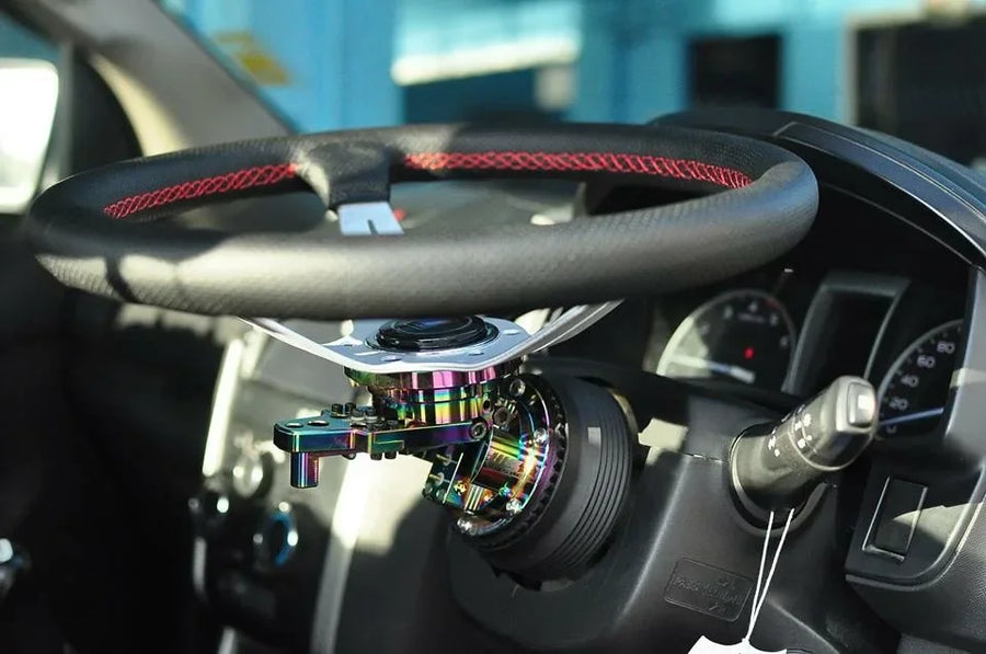 Works Bell GTC 90° Quick-Release Steering Wheel Hub Adapter