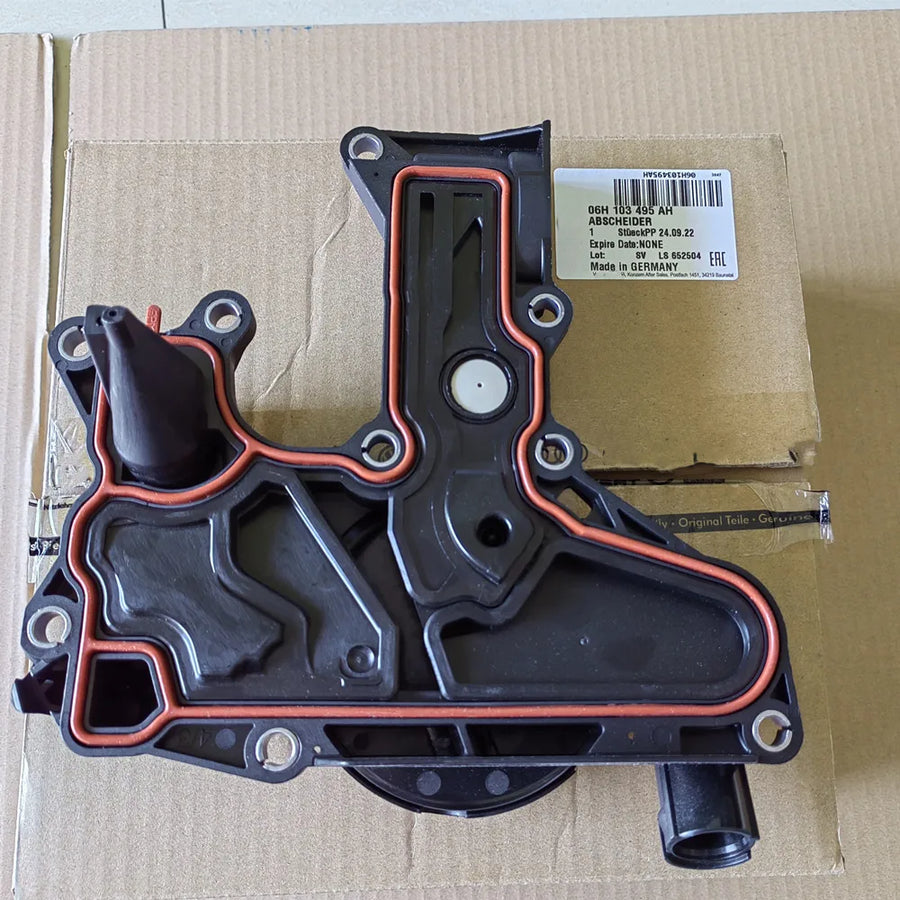 Engine Oil Separator PCV Valve for Volkswagen Passat & Audi A4/Q5 2.0T