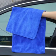 Lint-Free Microfiber Cleaning Cloths for Automotive Detailing