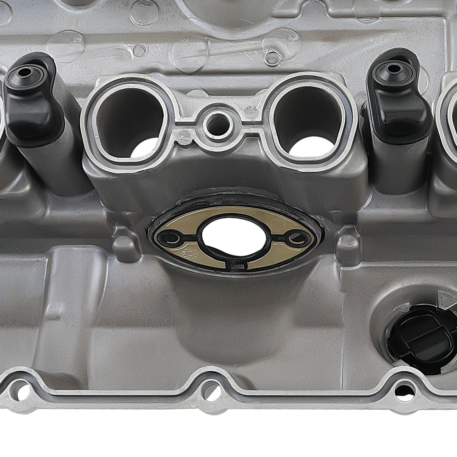 Engine Valve Cover for BMW 528i E82 E70 E82 E90 E91 X5 128i 328i