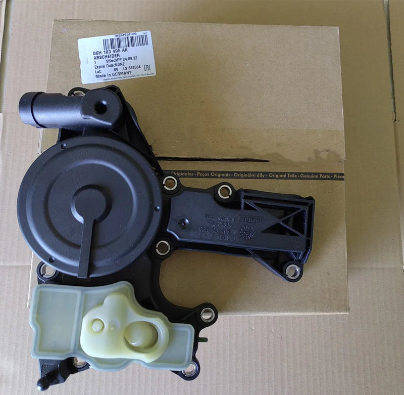 Engine Oil Separator PCV Valve with Gasket for Audi A4/A5/Q3/Q5