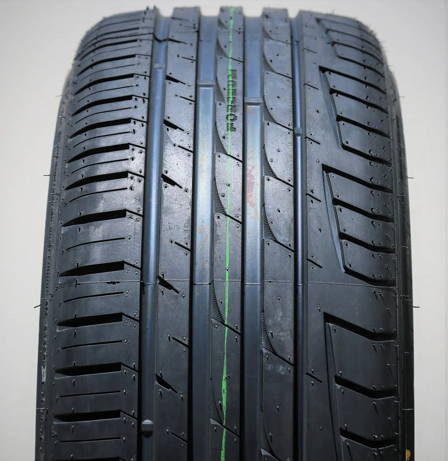 245/40/R20 Passenger All Season Tire 99 Y XL Forceum Octa (Set of 2)