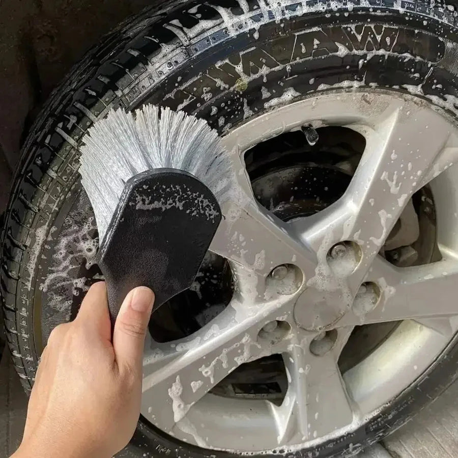 Short-Handle Wheel and Tire Scrub Brush